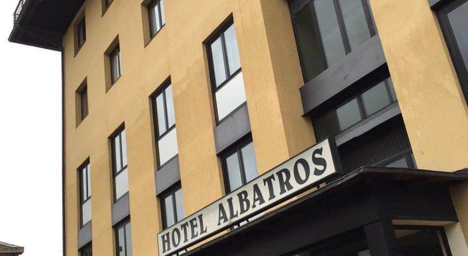Hotel Albatros Каленцано Екстериор снимка